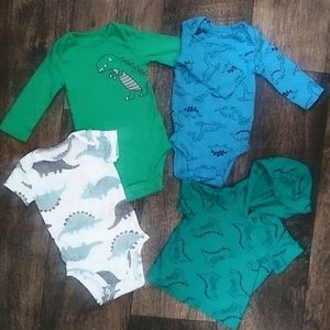 4 piece Dinosaur lot 🦖